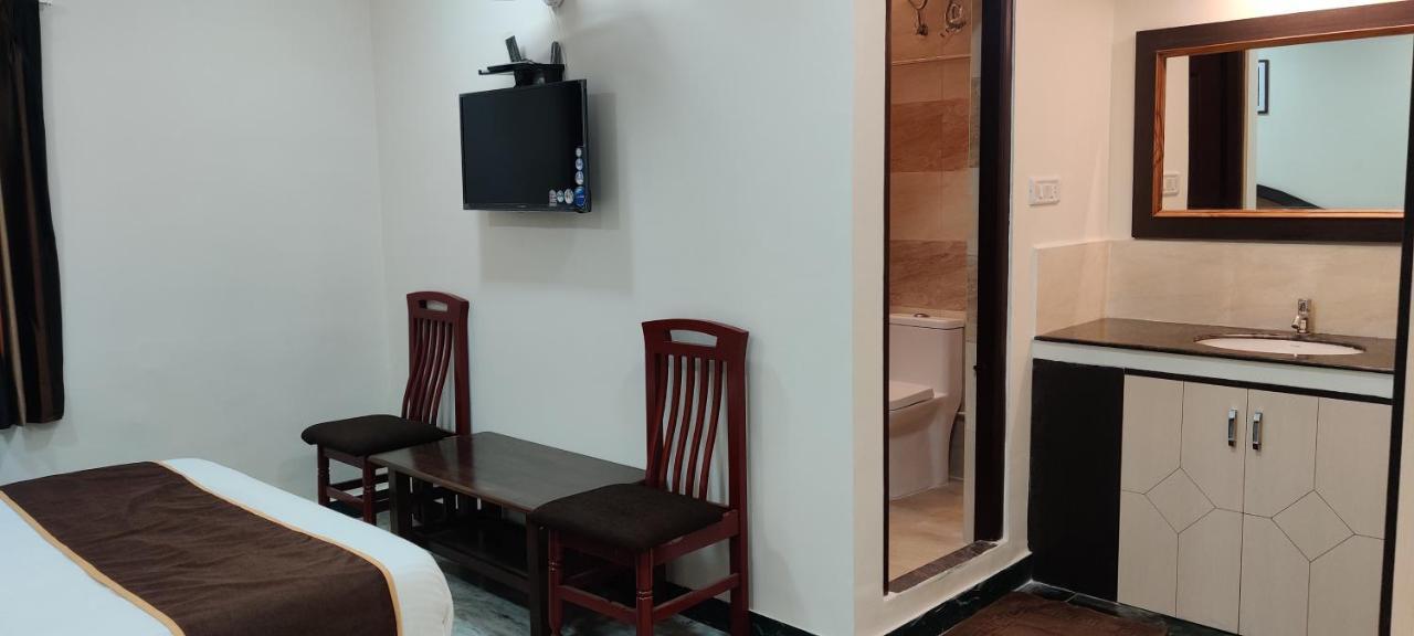 Rmc Travellers Inn Τσενάι Εξωτερικό φωτογραφία